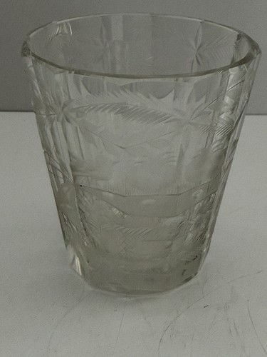 Dickwandiger glasbecher antik - dickwandiger,