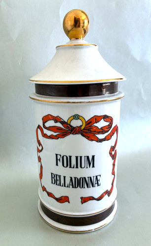 Apothekergefäß aus porzellan - aus,