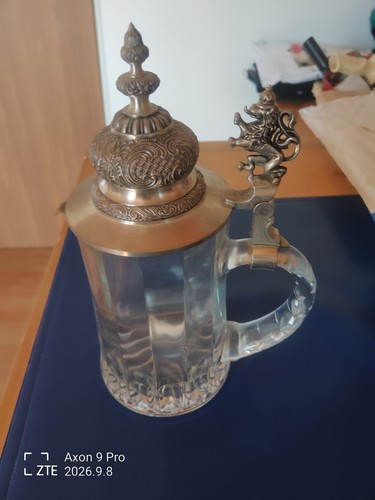 Glaskrug mit zinn - mit,